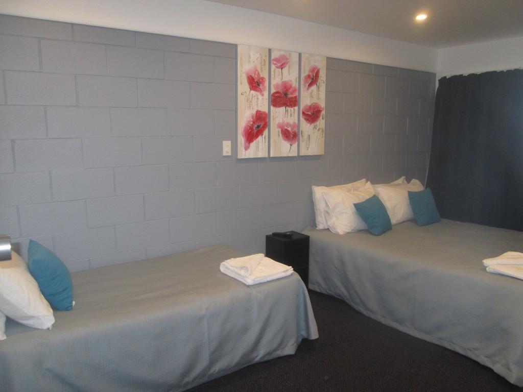 Raceway Motel Whanganui Exterior photo